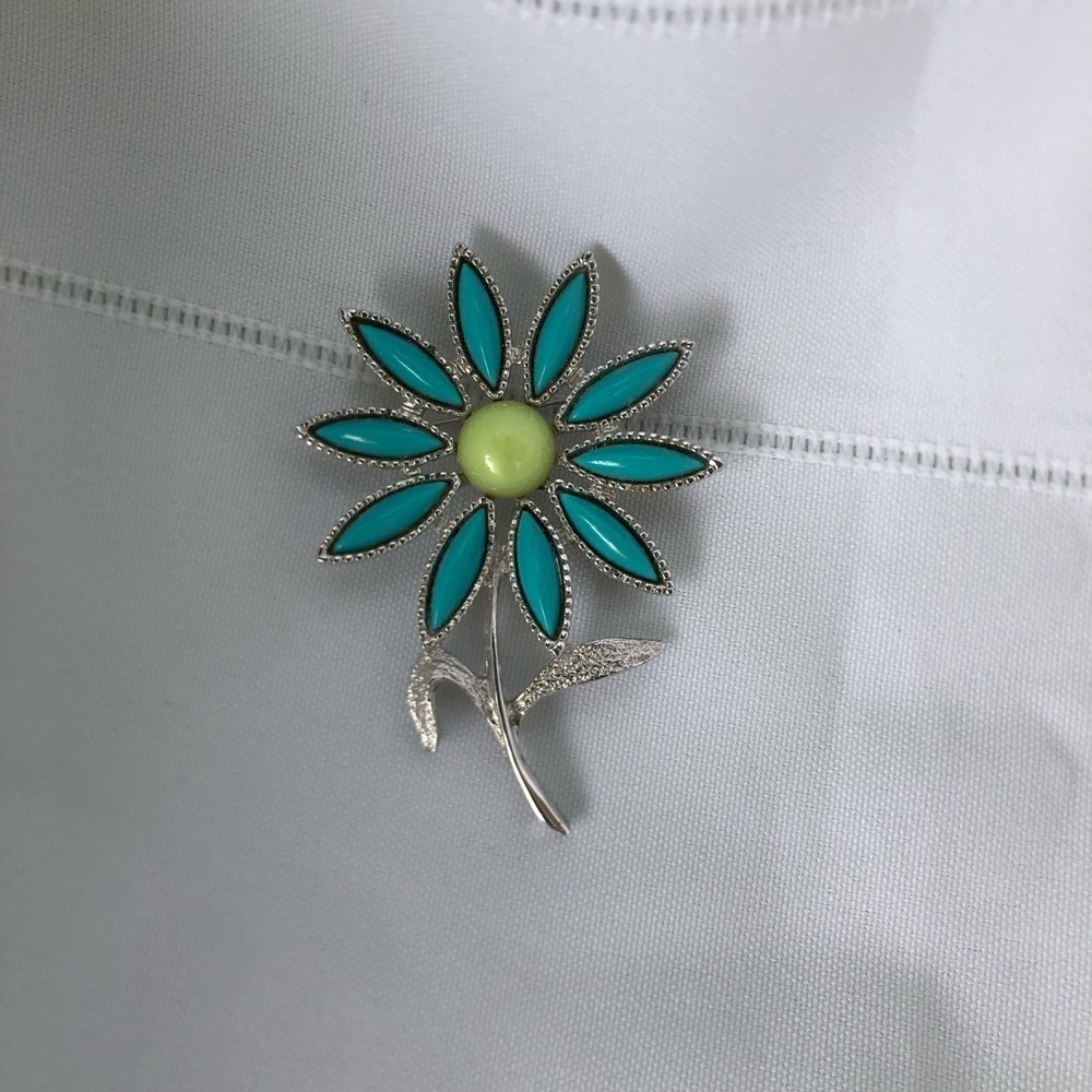 Vtg Sarah Coventry Daisy Time Flower Brooch